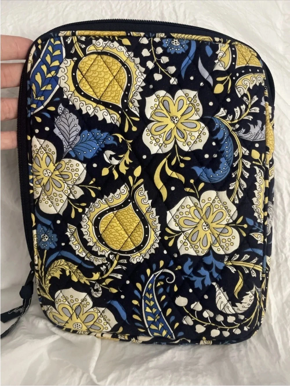 Vera Bradley Ellie Blue Paisley Elephant Quilted e-Reader Sleeve Bag Case